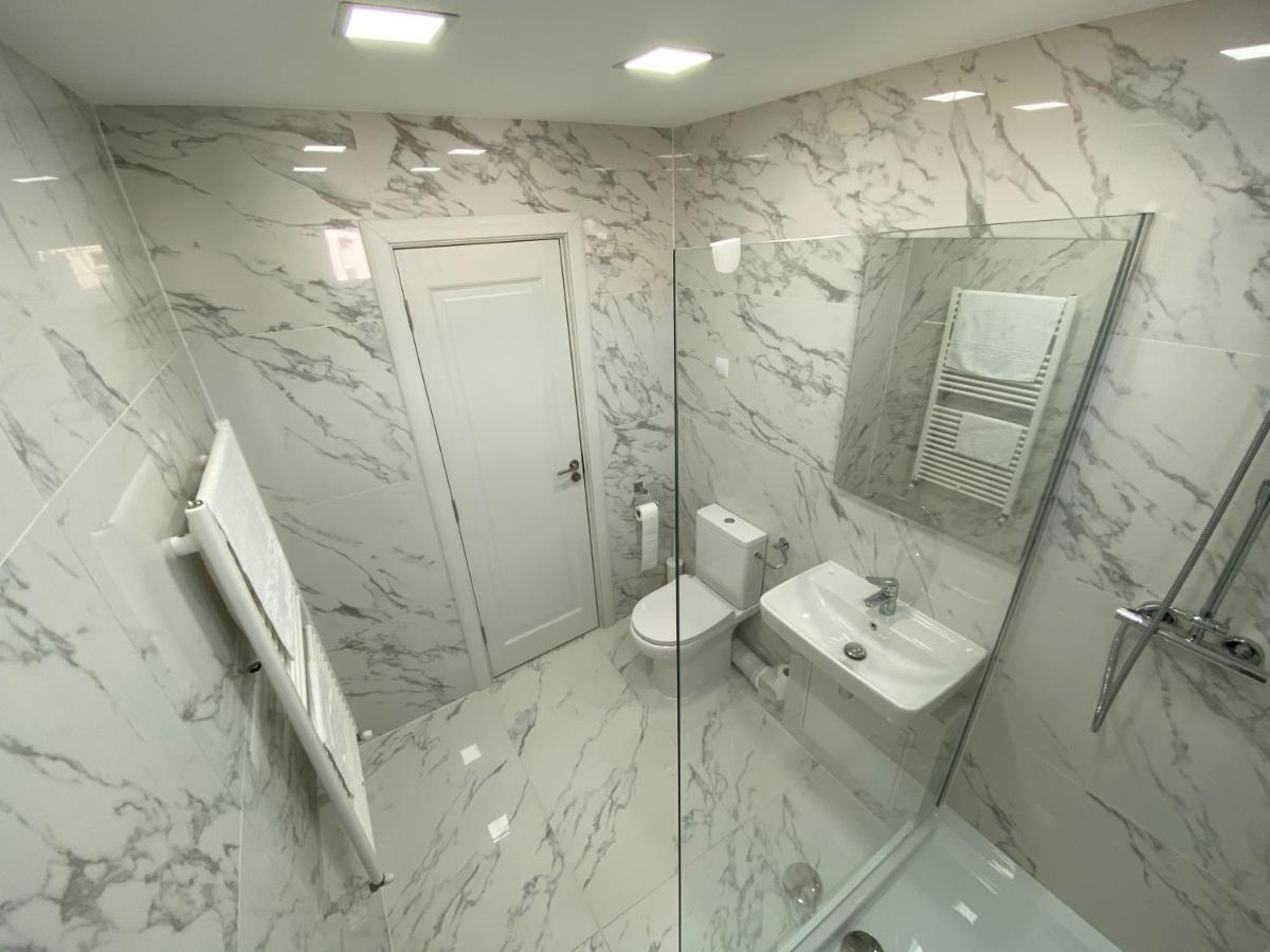 Concept Apartments 3 Camere Târgu-Mureş Exteriör bild
